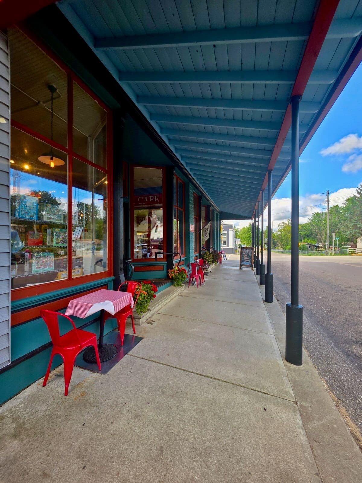Gallery photos for Stockholm Pie's Fresh Paint - A Pie Haven Reimagined: Image #1